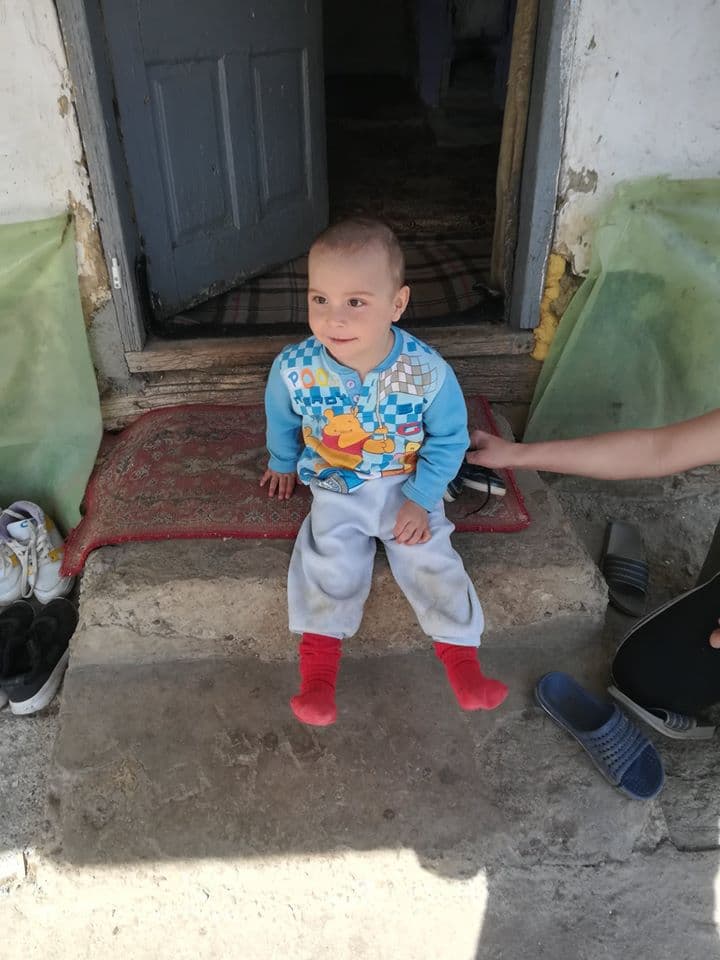 Familie numeroasă sprijinită de Asociația Șansa Ta